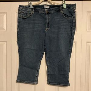 Size 26 Skinny Pedal jean lane Bryant